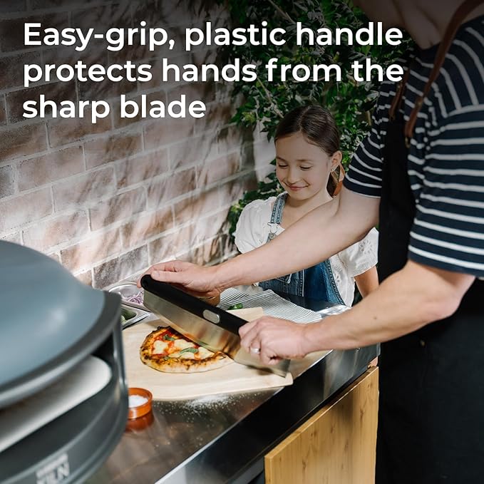 Everdure Pizza Rocker - Powerful One-Cut Stainless Steel Blade, Durable and Comfortable Grip, Dishwasher Safe – Ideal Pizza Cutter for Pizza Lovers, Chefs, Cooks, Bakers
