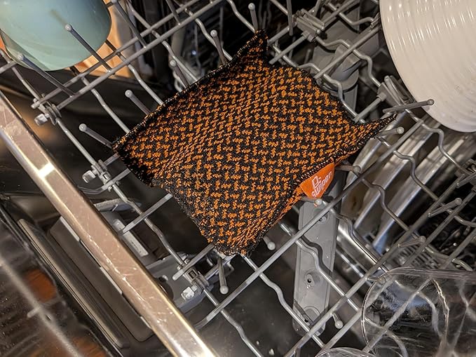 Proud Grill Q-Swiper XL Scrub-Clean BBQ Grill Cleaner Set - Long Bristle-Free Brush with Scraper & Scrub-Clean Reusable Cleaning Cloth, Grease & Grime Remover, Barbecue Cleaner for Outdoor Grilling