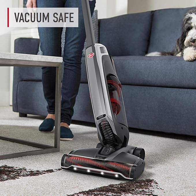 Hoover Carpet and Room Refresher, 32 oz, Carpet Powder, Odor Remover, Fresh Linen Scent, Vacuum Cleaner Safe, For Use on Carpets, Rugs, Couches and More, For Home Use